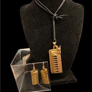 Laurel Burch Earrings and pendant set vintage